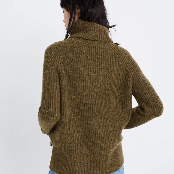 Madewell Mercer Turtleneck Sweater in Coziest Yarn - Picture 4 of 6